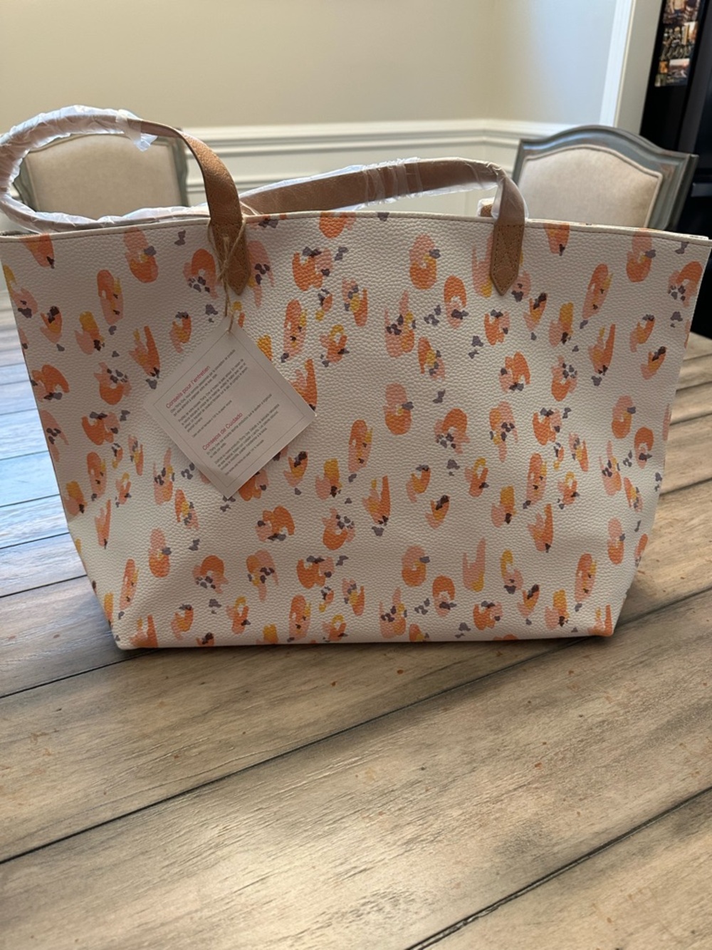 Thirty One Modern Tote. NWT